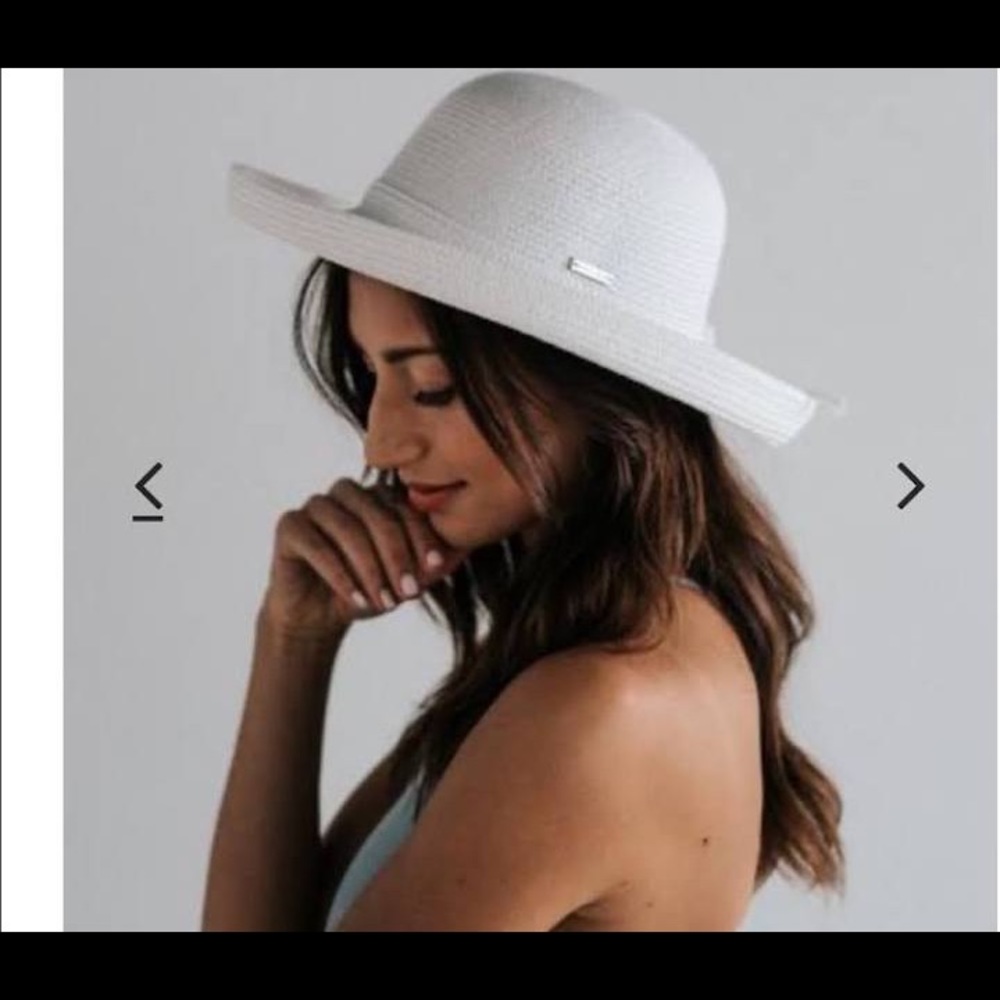 NWT Gigi Pip Mona white hat